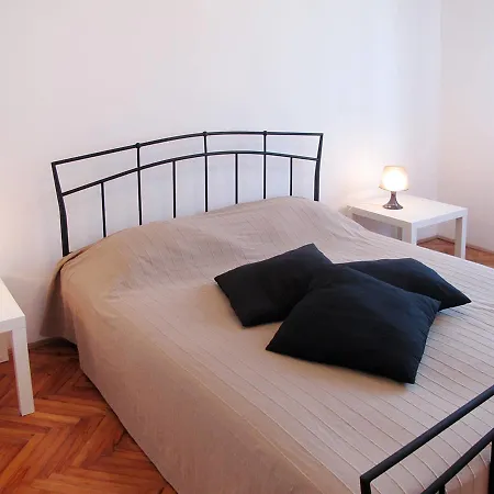 Glavani 406s Vakantiehuis